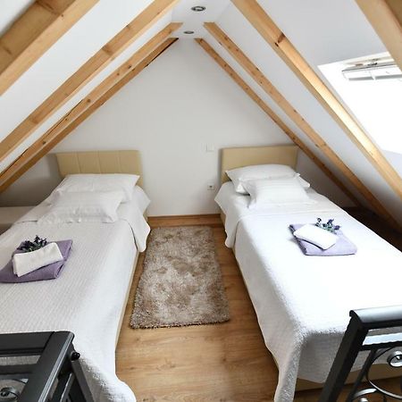 Apartment Lavanda 锡尼 外观 照片