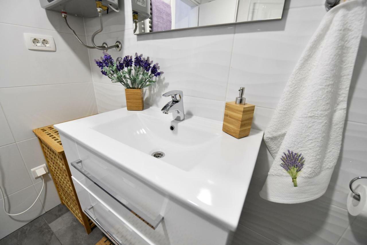 Apartment Lavanda 锡尼 外观 照片