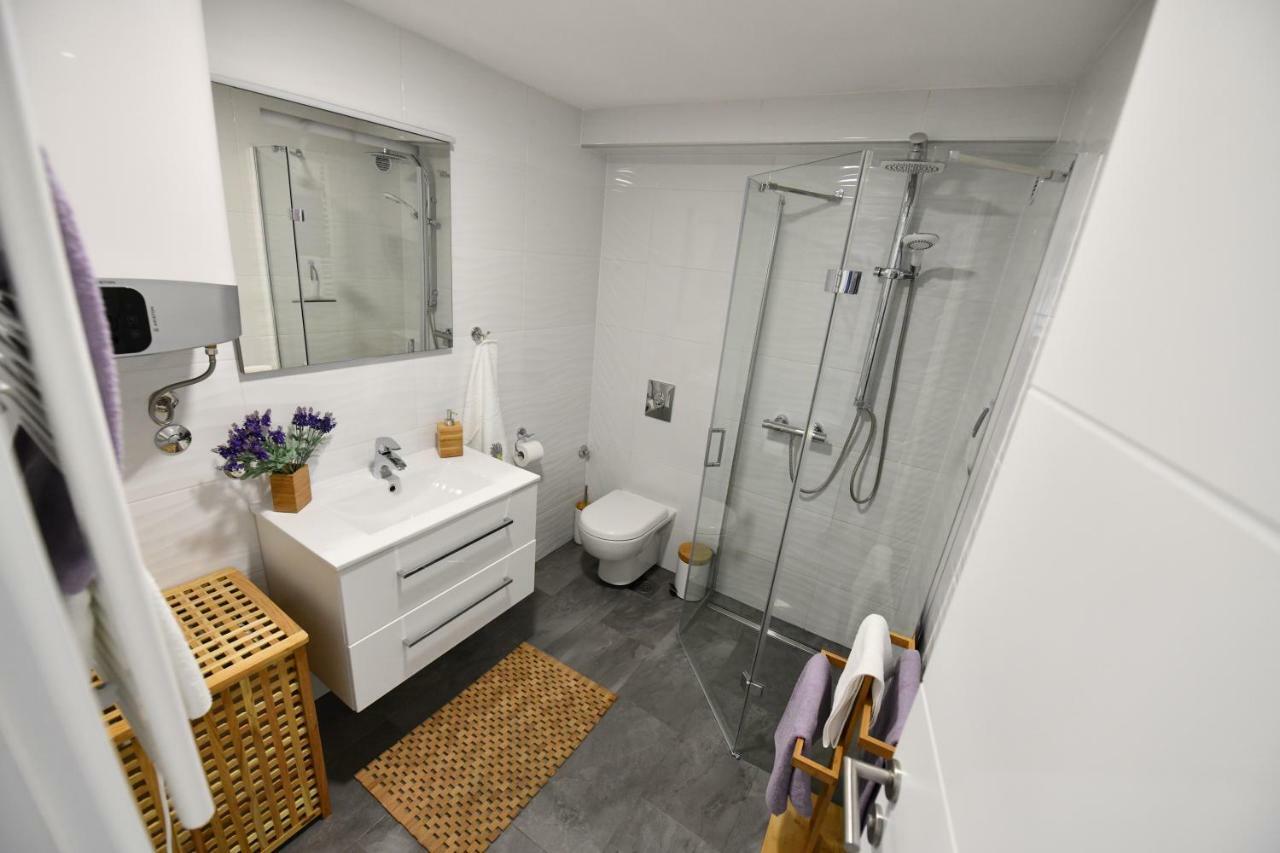Apartment Lavanda 锡尼 外观 照片