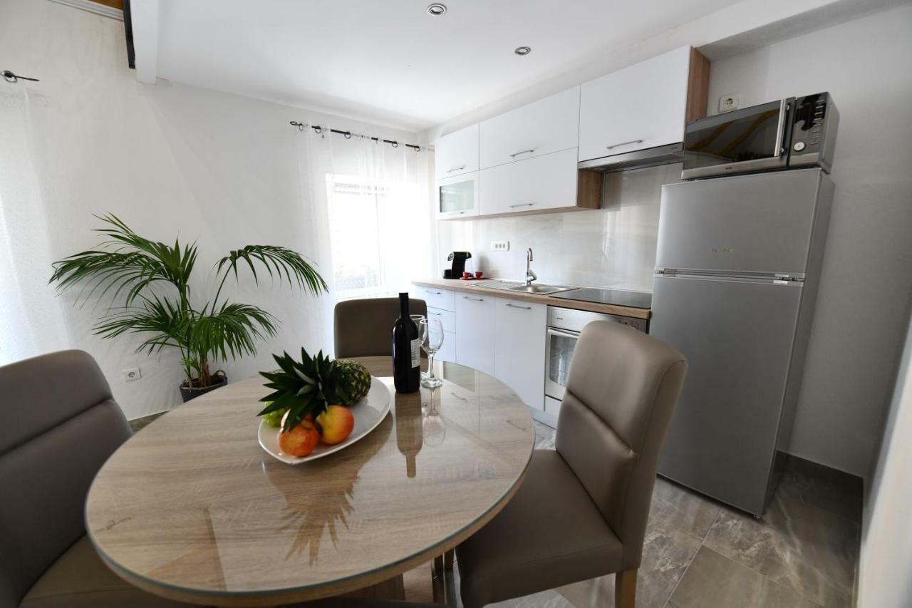 Apartment Lavanda 锡尼 外观 照片