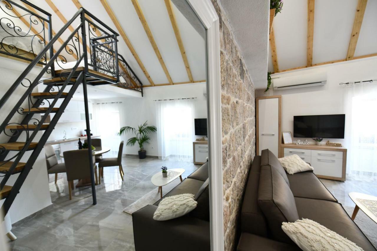 Apartment Lavanda 锡尼 外观 照片